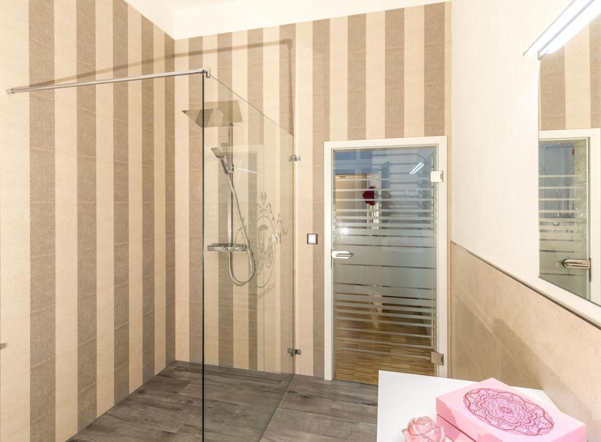 Schwarzwaldzimmer & Schwarzwald Design Apartment Rottweil Esterno foto